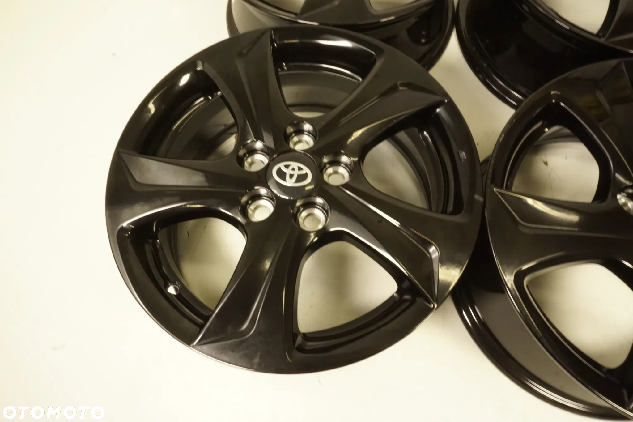 FELGI ALUMINIOWE 15 TOYOTA YARIS IV 5X100 - 8