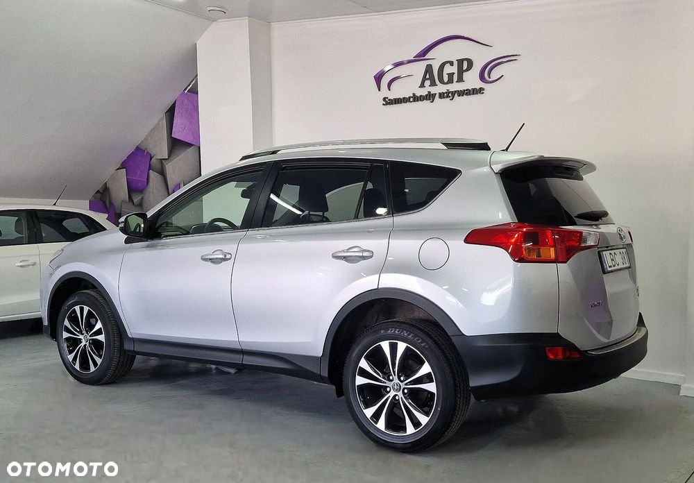 Toyota RAV4 - 8