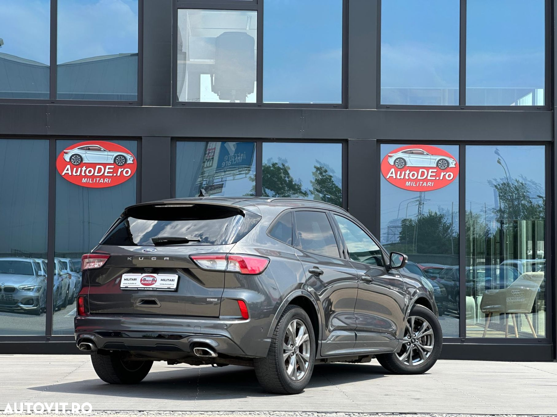 Ford Kuga - 4
