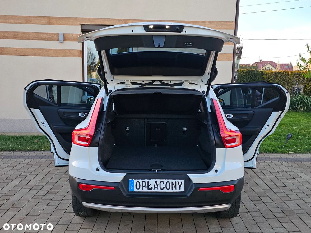 Volvo XC 40 D3 SCR Momentum - 36