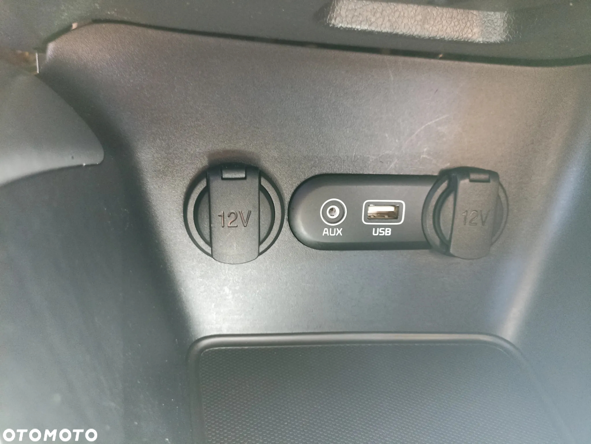 Kia Ceed - 24
