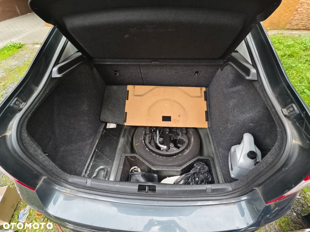 Skoda RAPID 1.2 TSI Edition - 8