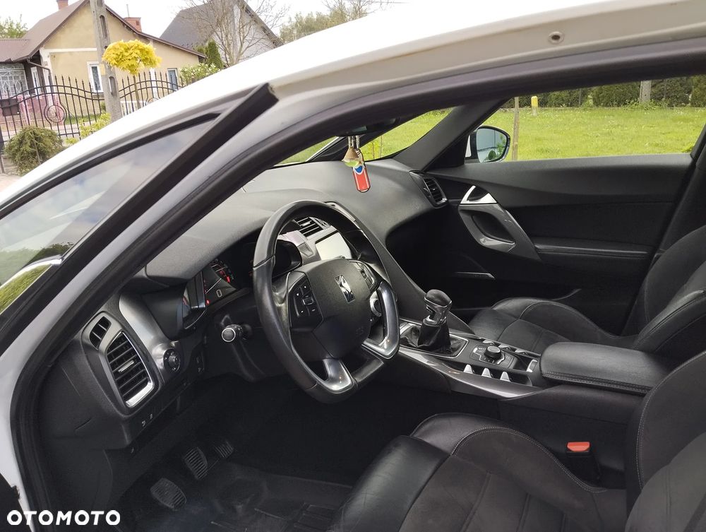 Citroën DS5 HDi 165 SoChic - 6