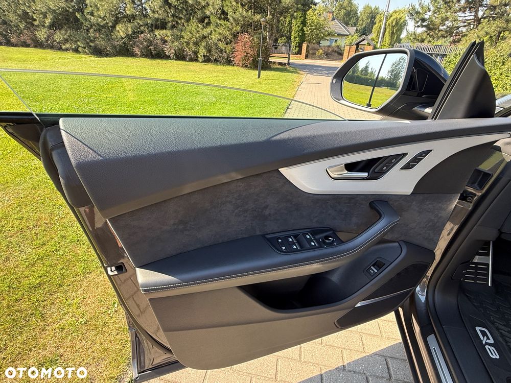 Audi Q8 55 TFSI mHEV Quattro Tiptronic - 19