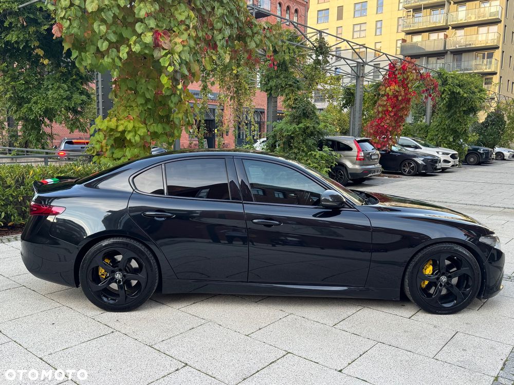 Alfa Romeo Giulia - 7