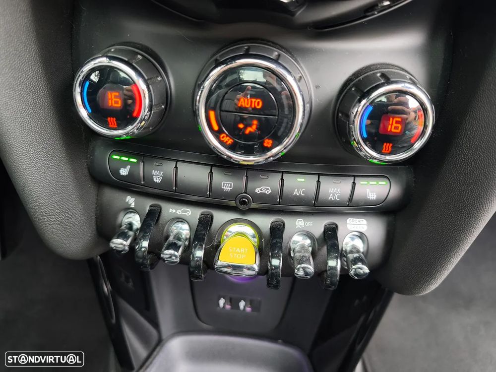 MINI 3 Portas Cooper SE Premium Extra Yours - 18