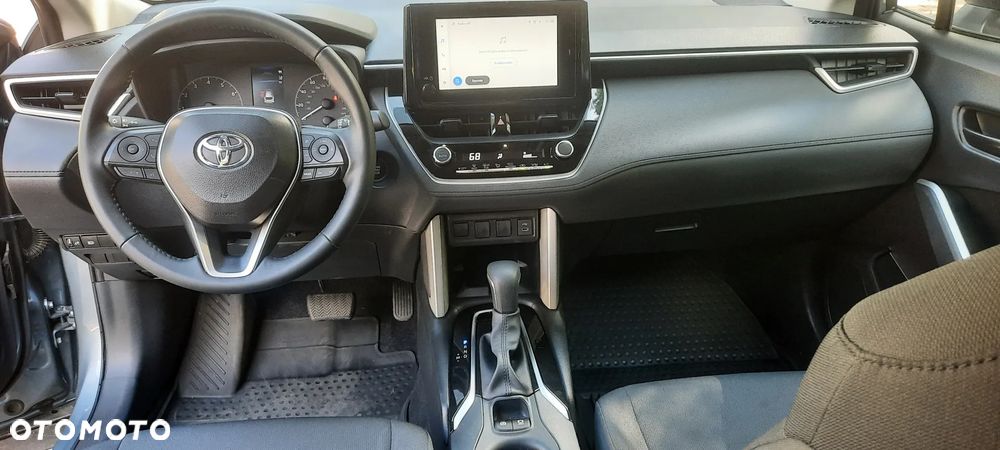 Toyota Corolla Cross - 10