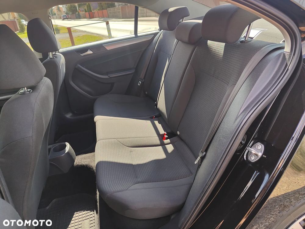 Volkswagen Jetta 2.0 TDI DPF BMT Trendline - 28