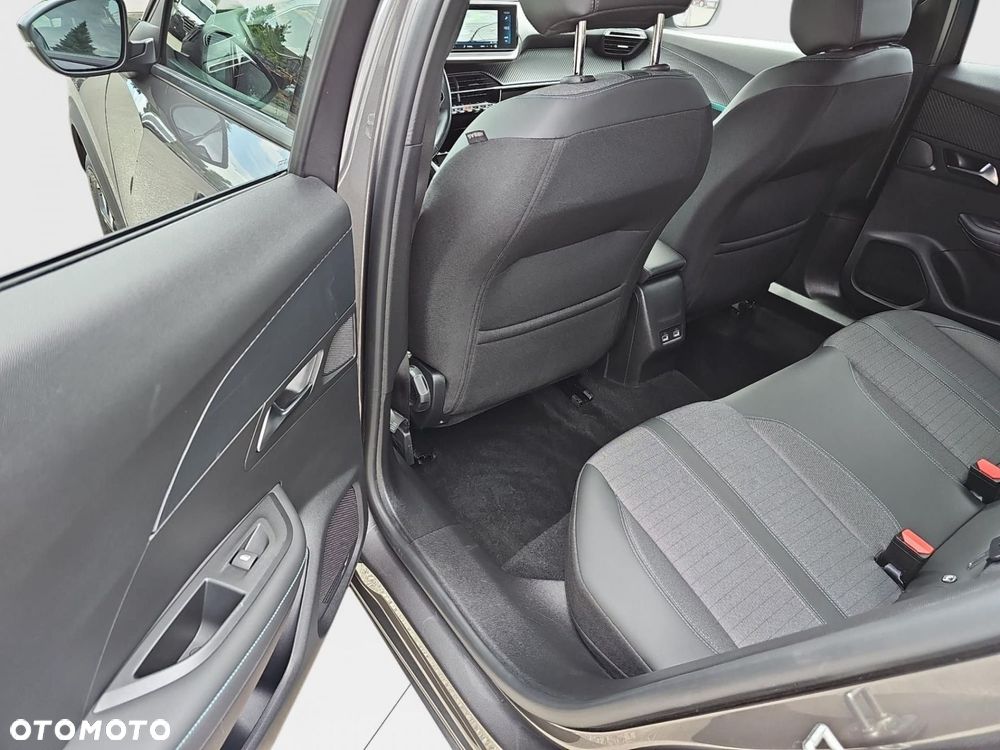 Peugeot 2008 - 23