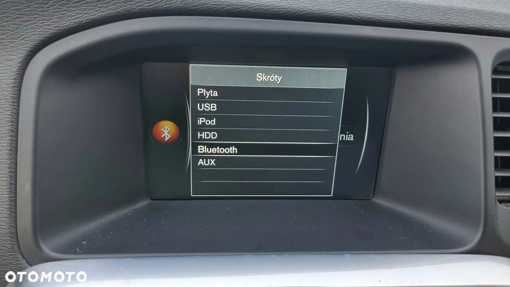 Volvo V60 D4 Momentum - 34