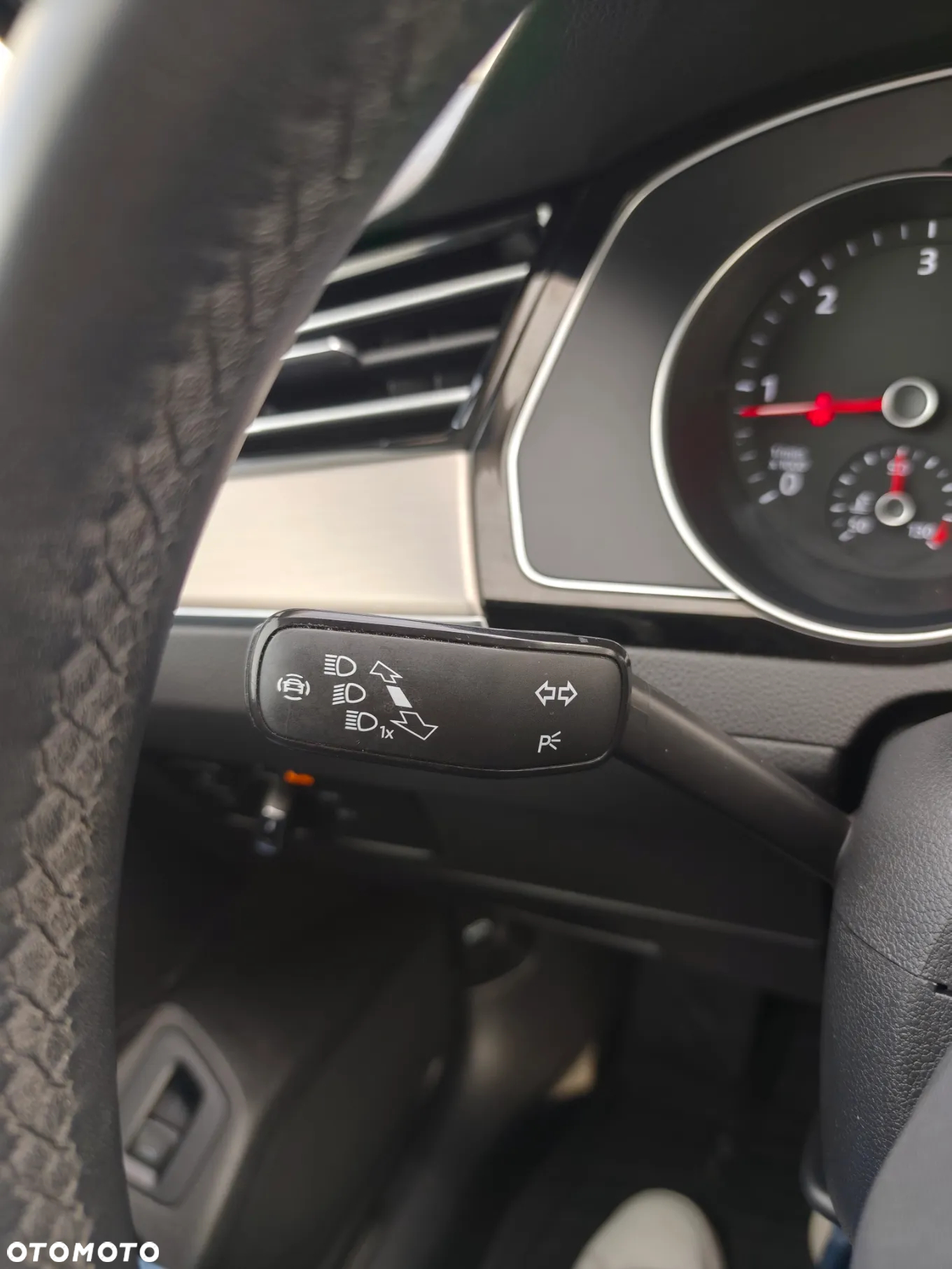 Volkswagen Passat 2.0 TDI EVO Elegance DSG - 19