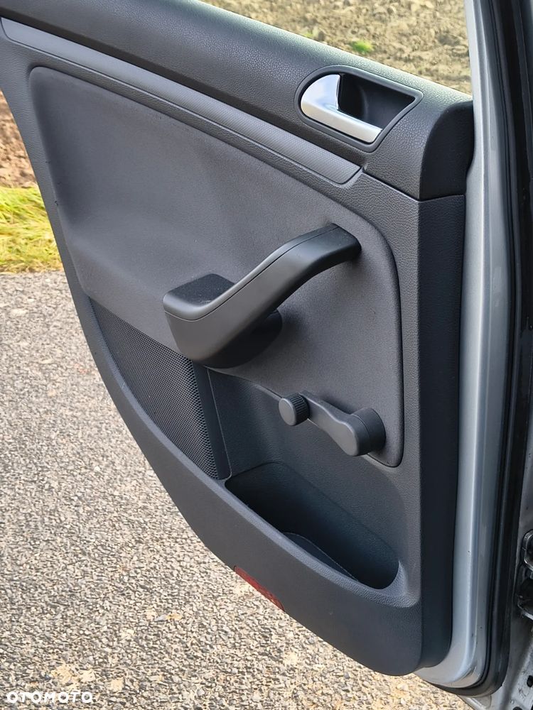 Volkswagen Golf - 19