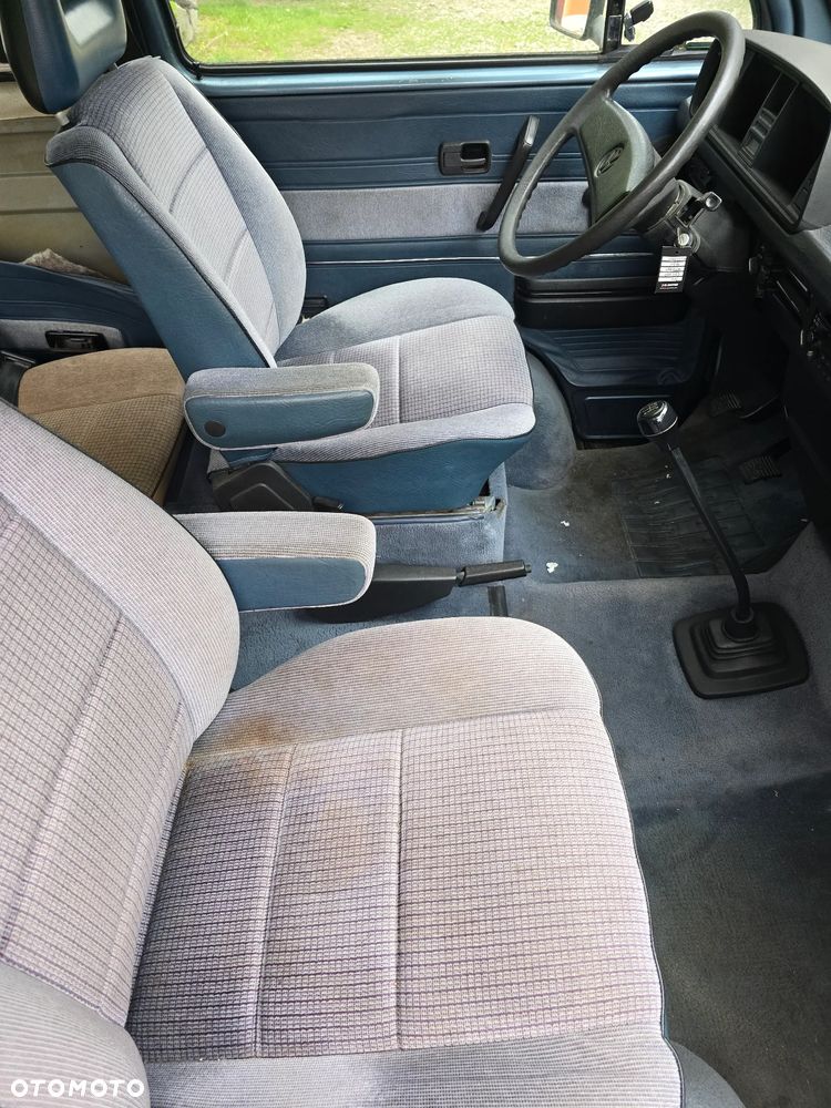 Volkswagen Transporter - 11