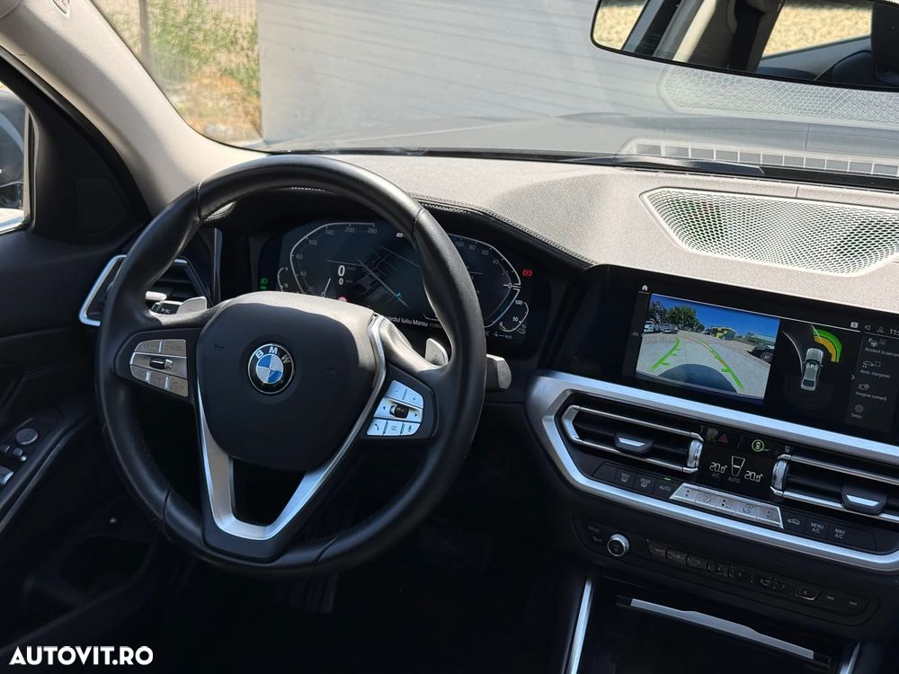 BMW Seria 3 330e Aut. Sport Line - 13