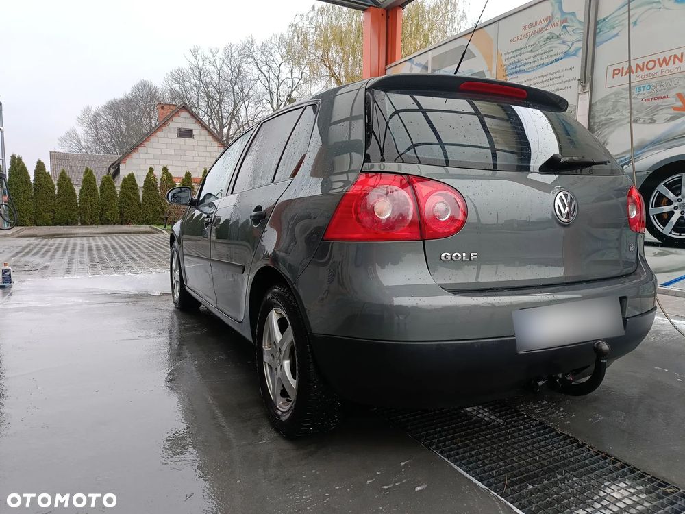 Volkswagen Golf 1.6 Trendline - 4
