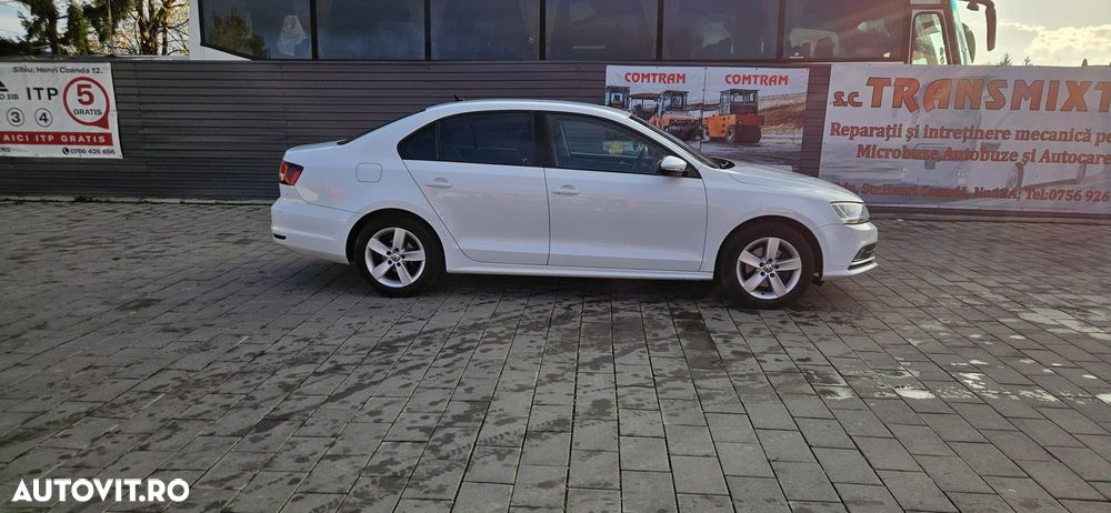 Volkswagen Jetta 1.2 TSI Comfortline - 5