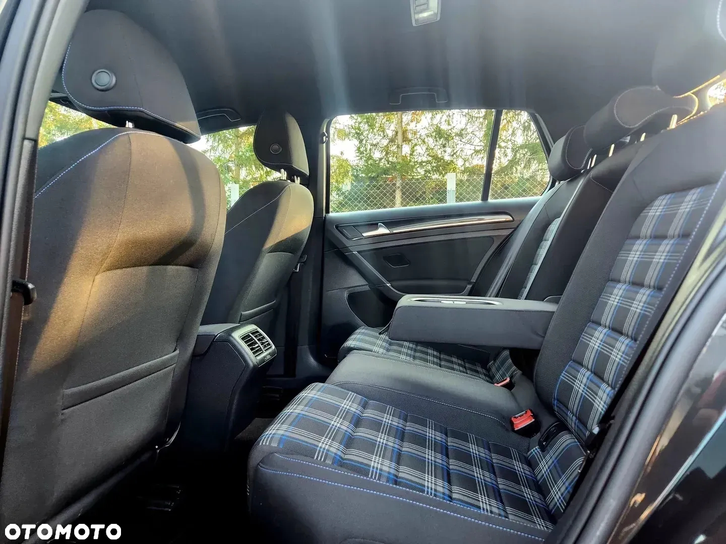 Volkswagen Golf 1.5 eHybrid OPF DSG Style - 12