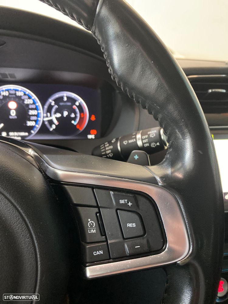 Jaguar F-Pace 2.0 i4D R-Sport AWD Aut. - 17