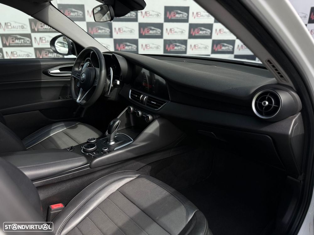 Alfa Romeo Giulia 2.2 D Super AT8 - 47