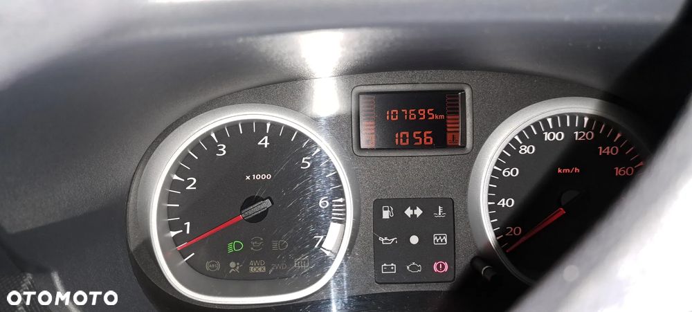 Dacia Duster 1.6 Laureate - 2