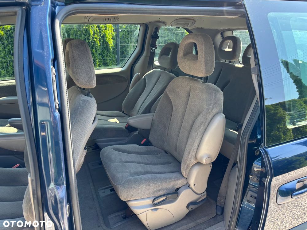 Chrysler Grand Voyager 2.8 CRD LX - 25