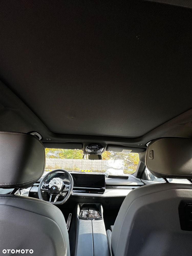 BMW Seria 5 520d xDrive mHEV M Sport - 17