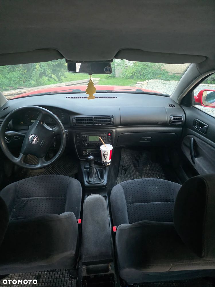 Volkswagen Passat 1.9 TDI - 10