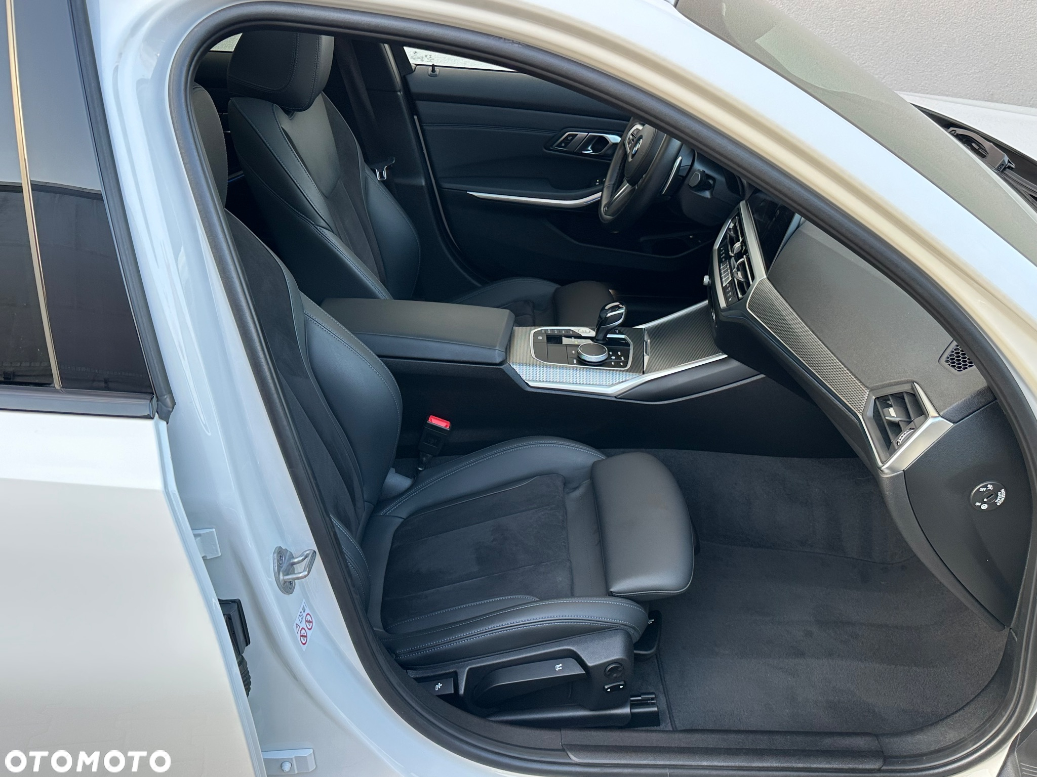 BMW Seria 3 330e PHEV M Sport sport - 25