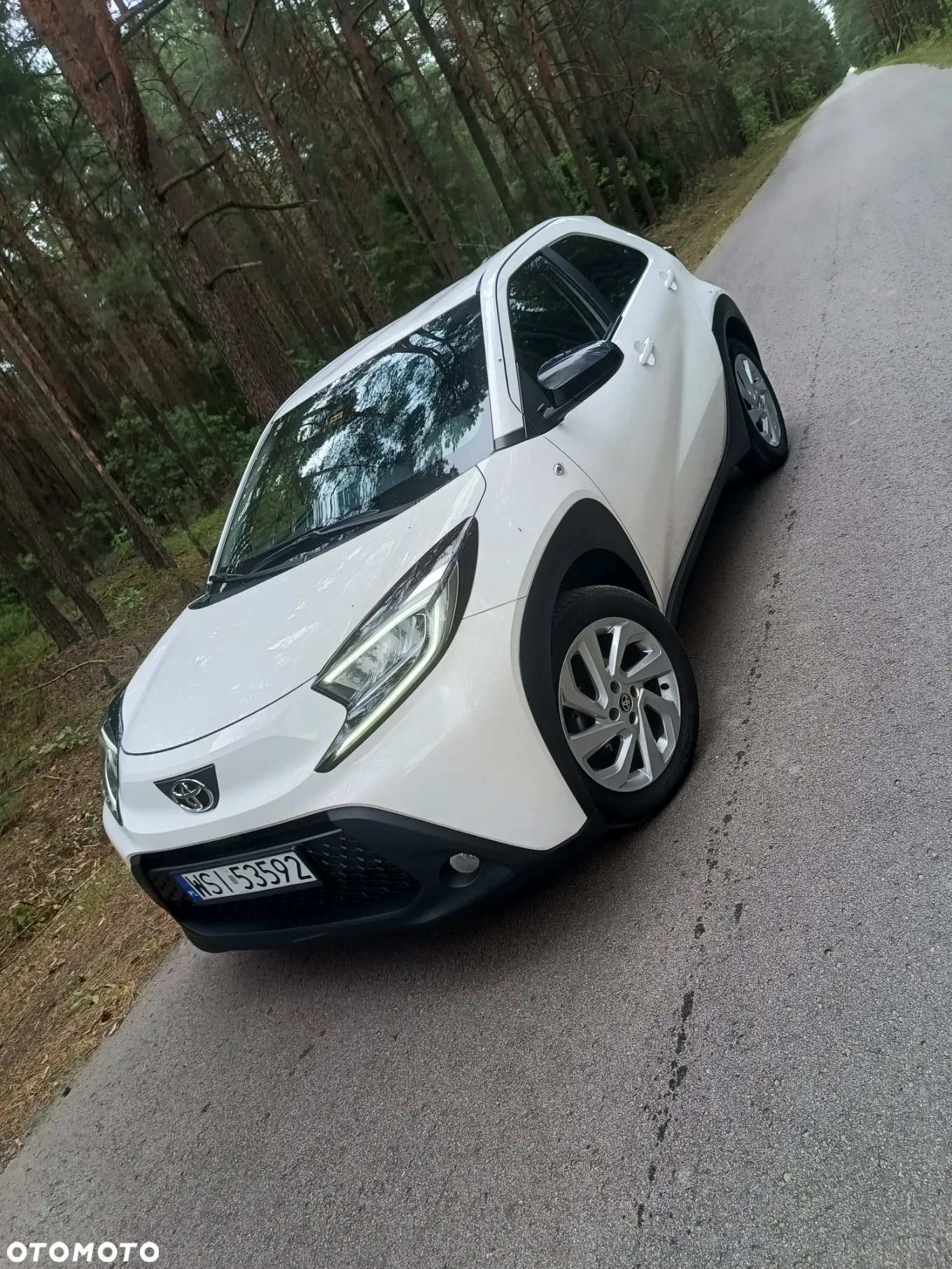 Toyota Aygo X 1.0 VVT-i Executive CVT - 12