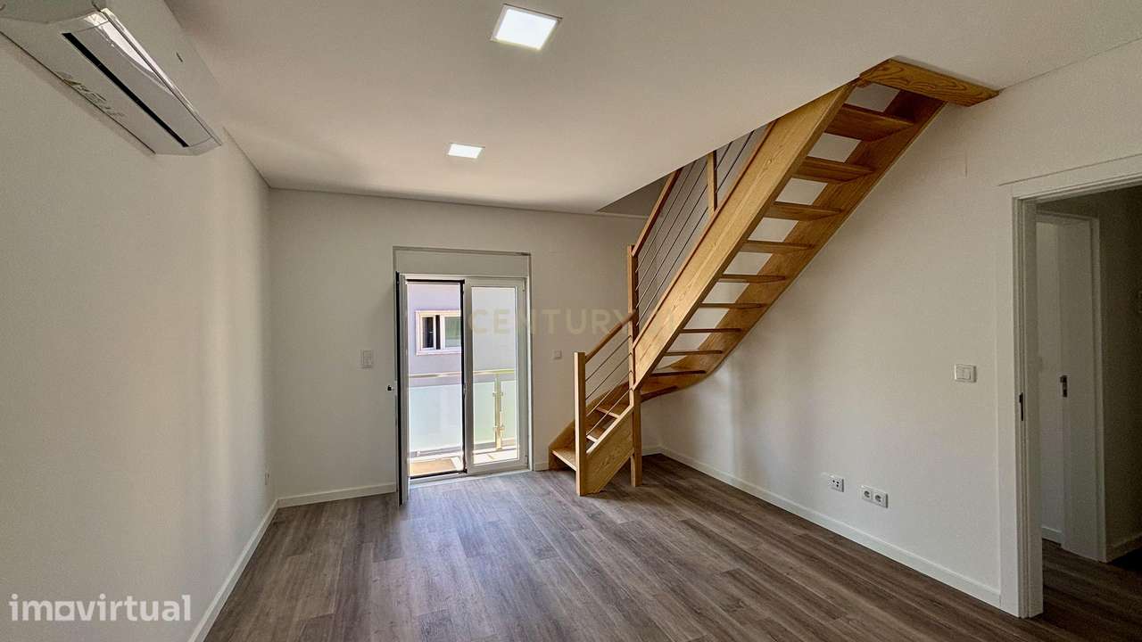 Apartamento T3 Duplex | Ar condicionado | Camarate - Grande imagem: 5/20