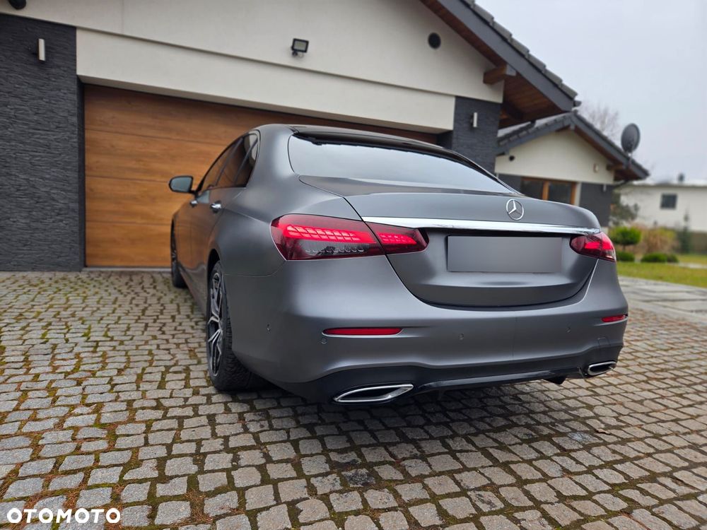 Mercedes-Benz Klasa E 220 d 4-Matic Business Edition - 12