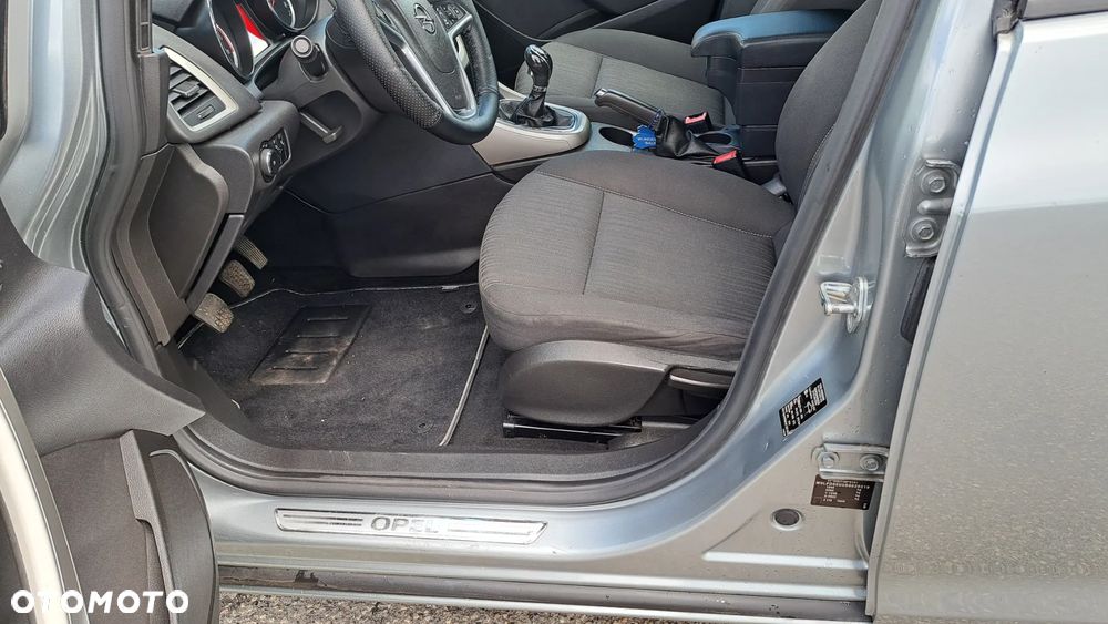 Opel Astra 1.4 T Cosmo - 11