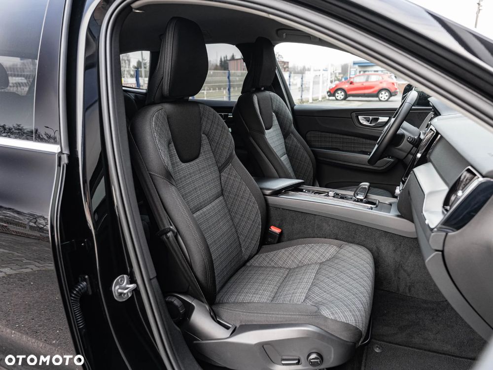 Volvo XC 60 B4 D Core - 26