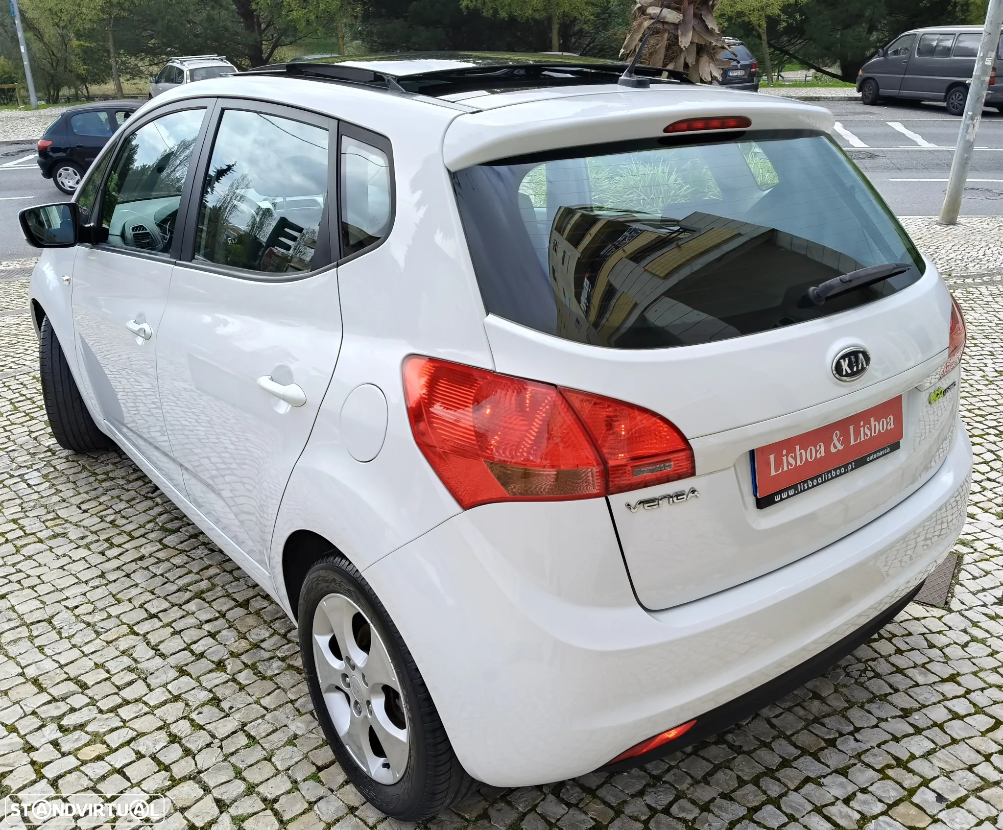 Kia Venga 1.4 CRDi EX ISG - 4