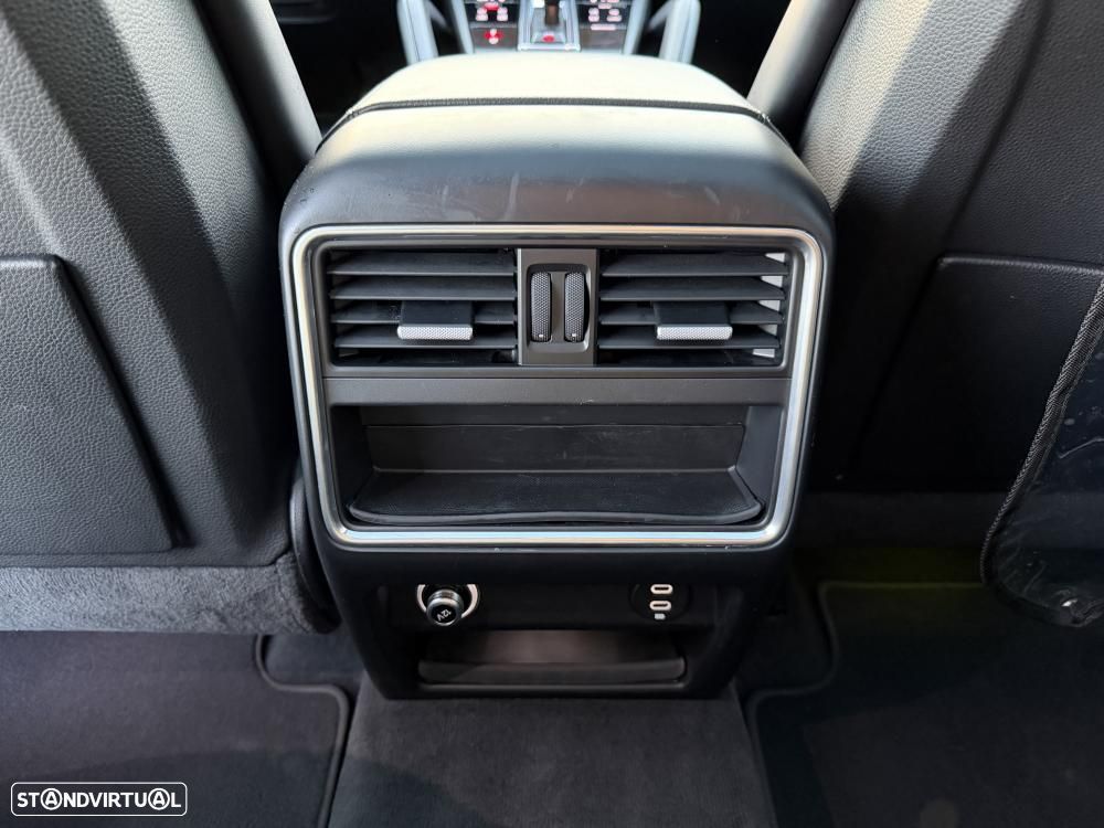 Porsche Cayenne Coupé E-Hybrid Platinum Edition - 29