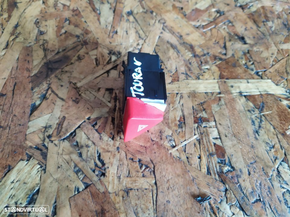 BOTÃO 4 PISCAS VOLKSWAGEN TOURAN / CADDY III - 2