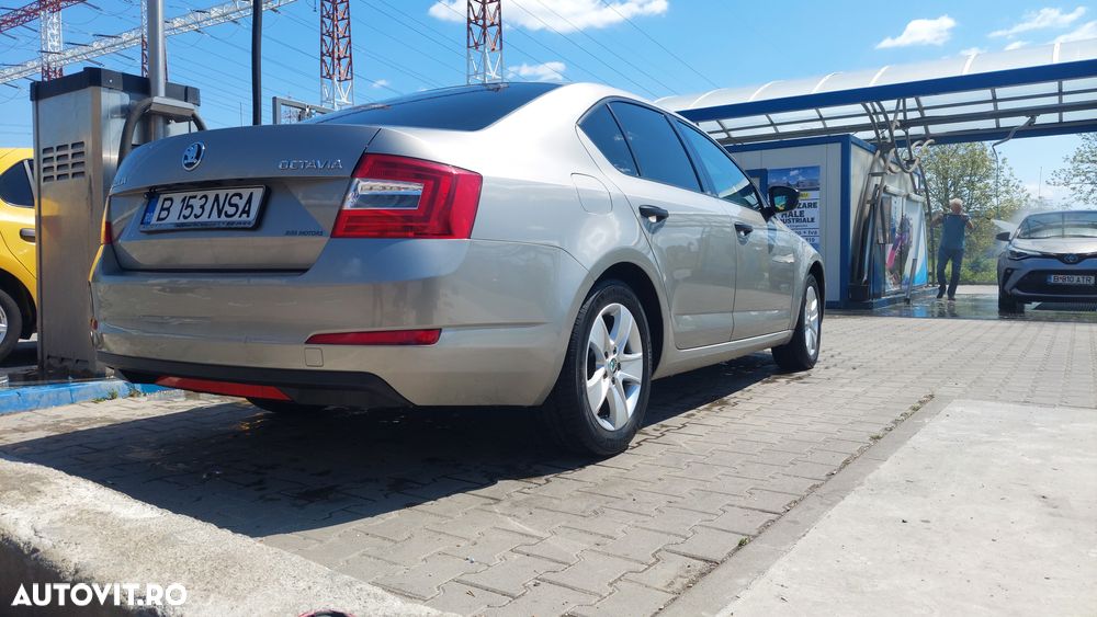 Skoda Octavia 1.6 TDI Ambition - 15