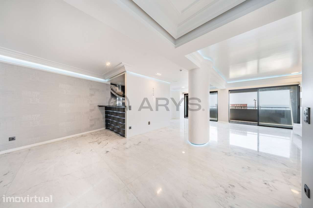 Apartamento T3+1 de Luxo | Primeira Linha de Mar - Grande imagem: 3/50