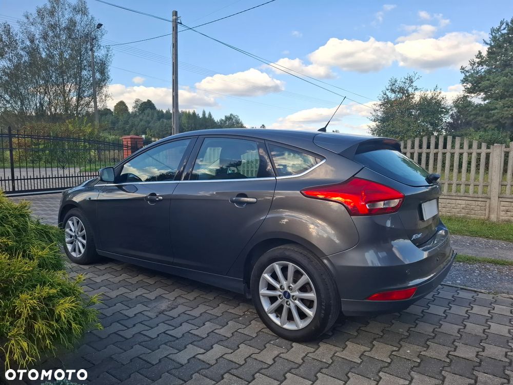 Ford Focus 1.5 EcoBlue Start-Stopp-System TITANIUM - 11