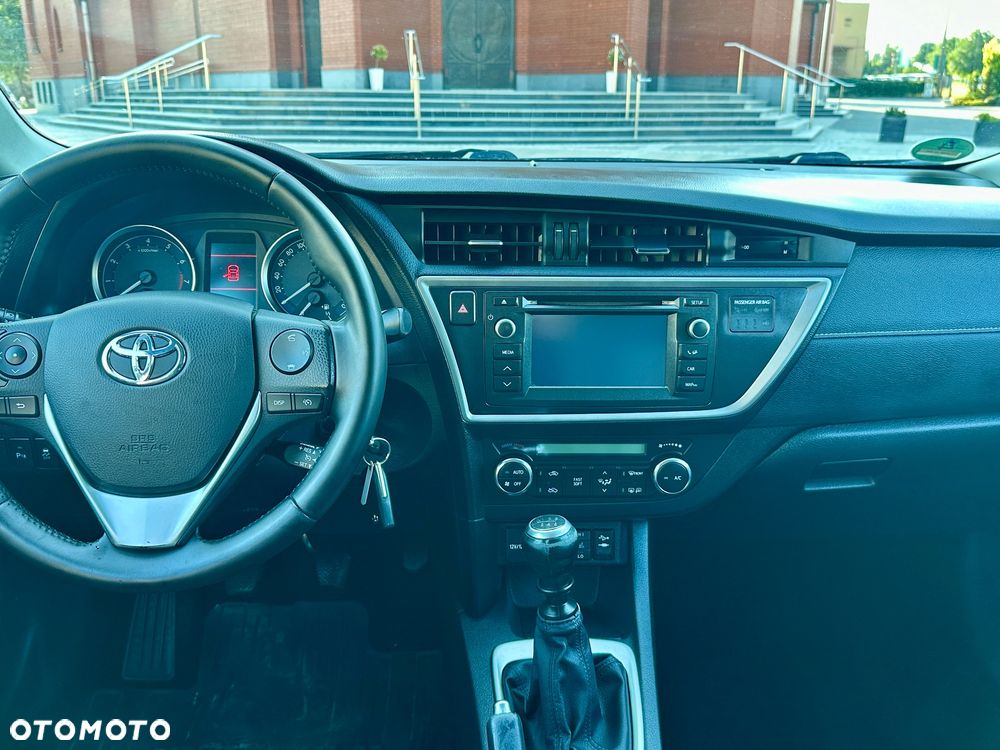 Toyota Auris 1.6 Prestige - 15