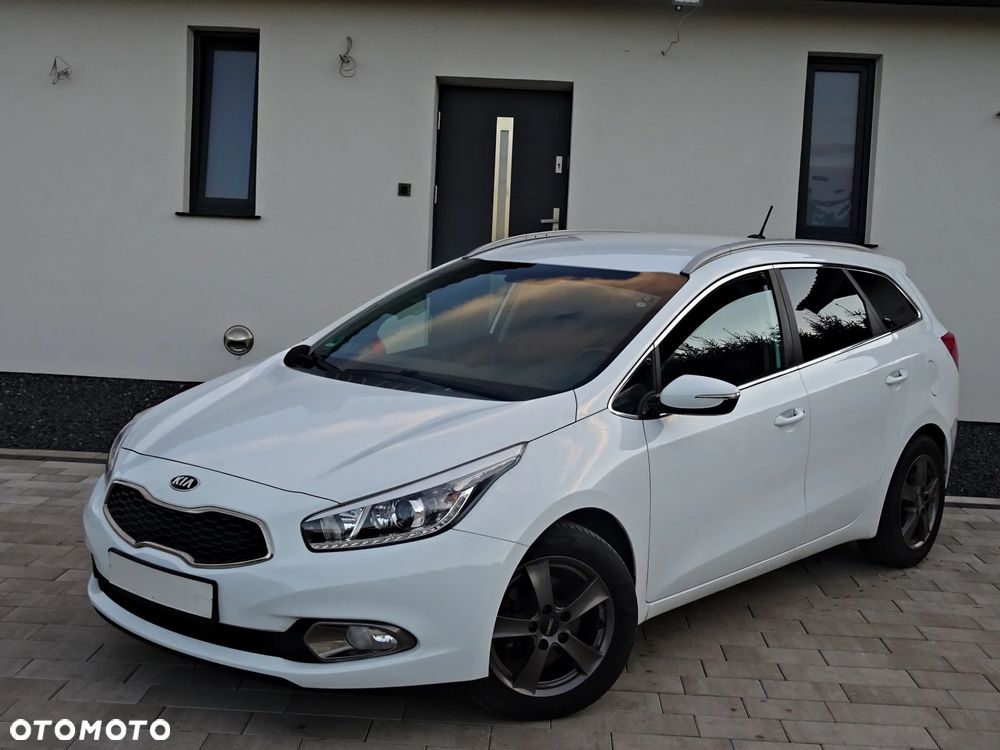 Kia Ceed - 35