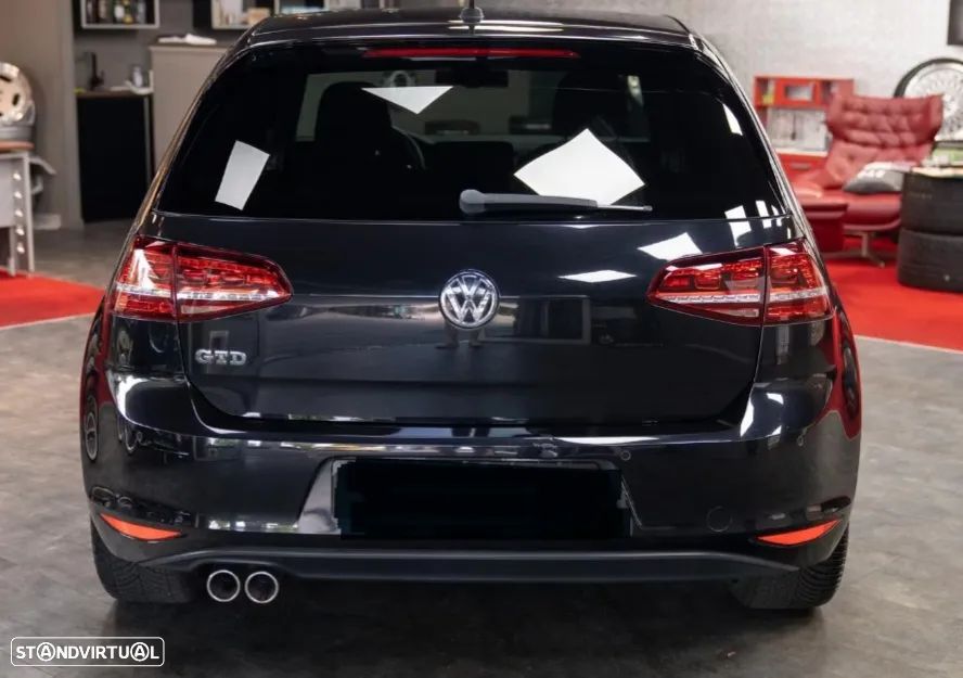 VW Golf 1.6 TDi R-Line - 4