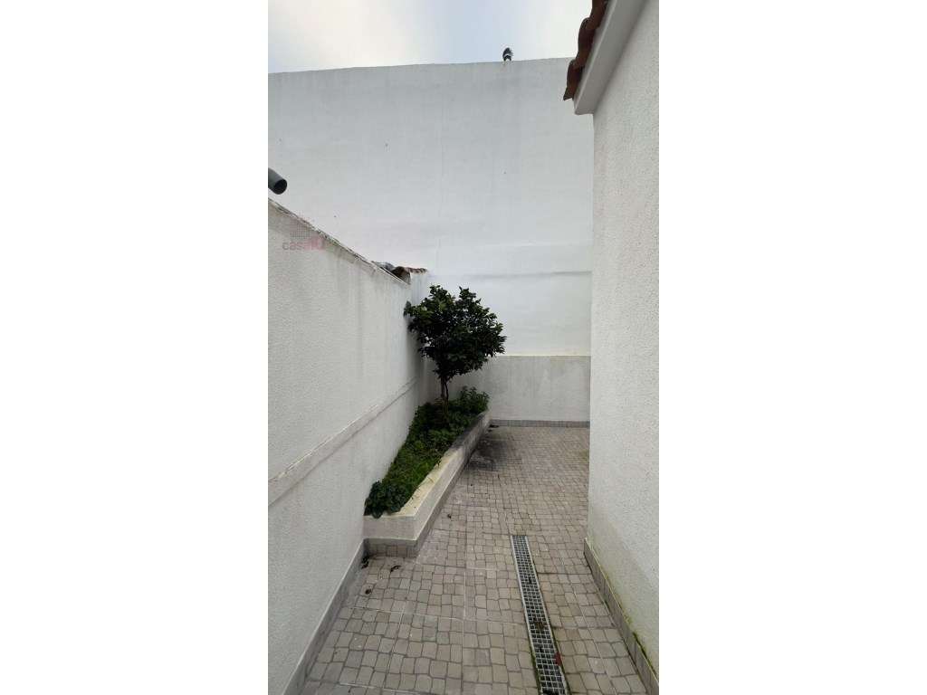 Arrenda-se moradia T2 em Évora - Grande imagem: 5/23