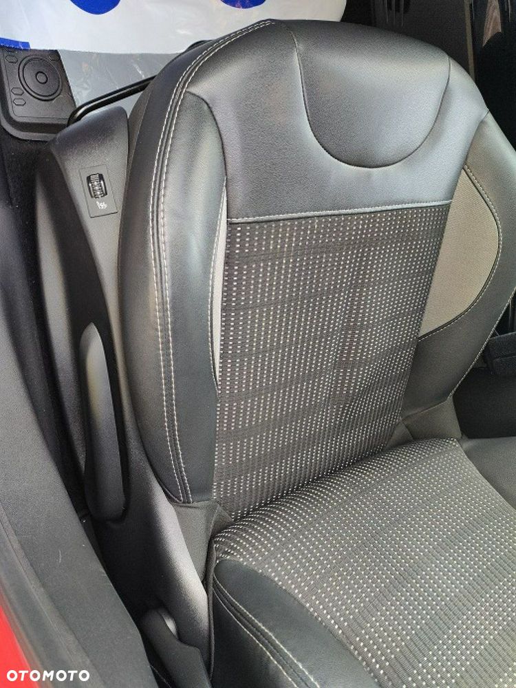 Peugeot 2008 1.2 Pure Tech Allure S&S - 19