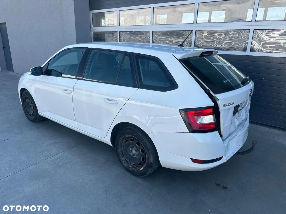 Skoda Fabia 1.0 TSI Active - 10