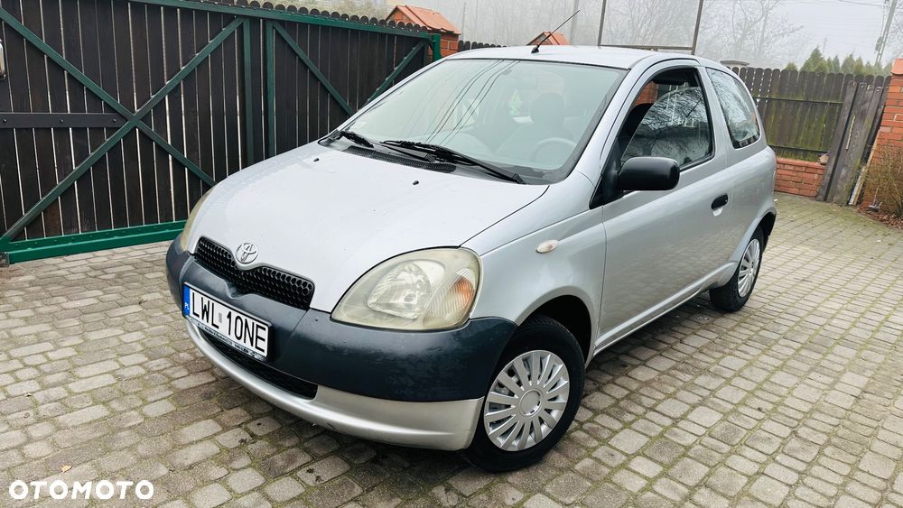 Toyota Yaris - 1