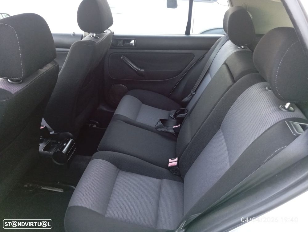 VW Golf 1.4i Confortline - 4