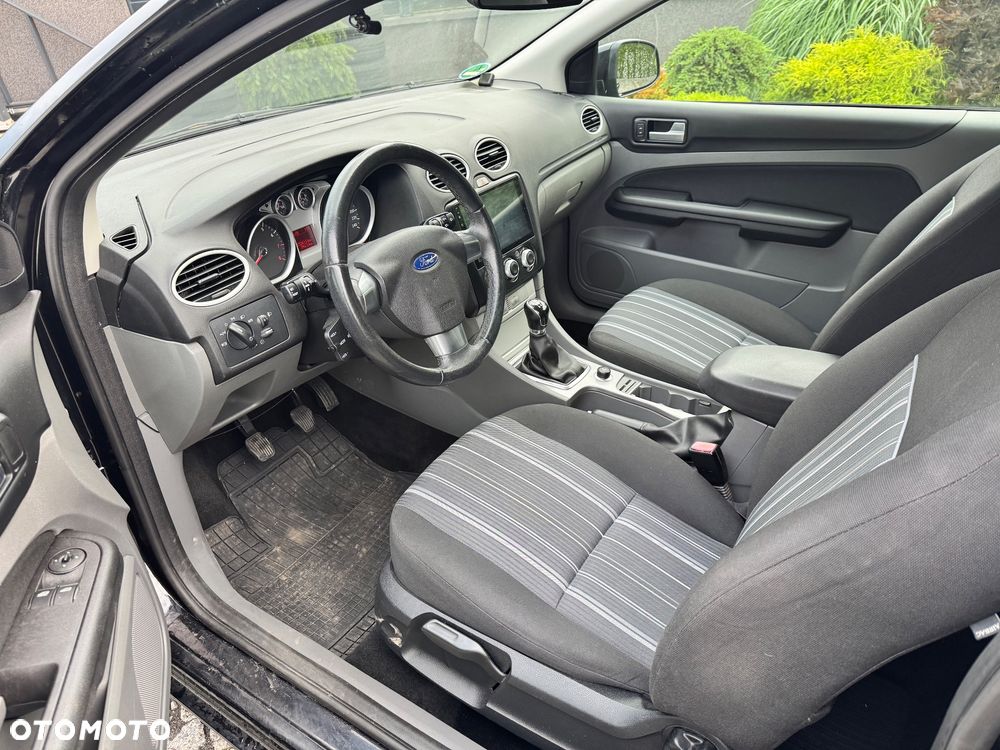 Ford Focus 1.6 16V Trend - 24