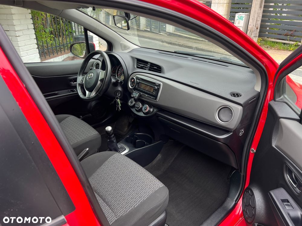 Toyota Yaris 1.0 Active EU6 - 18