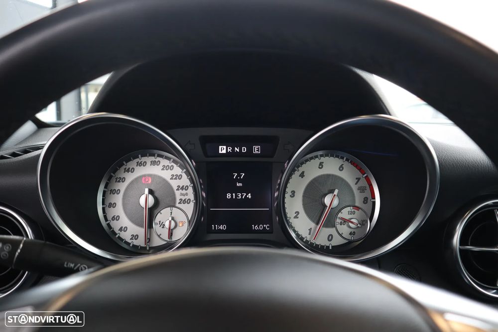 Mercedes-Benz SLK 200 (BlueEFFICIENCY) 7G-TRONIC - 25